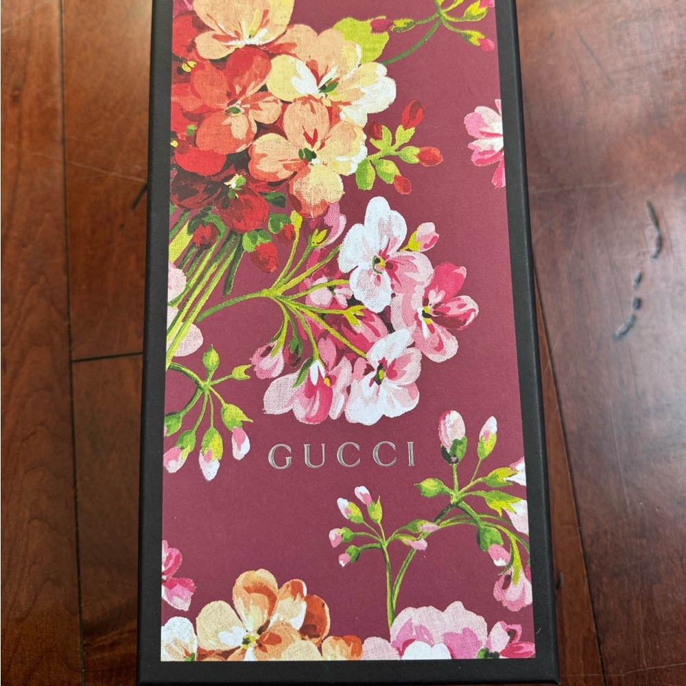 GUCCI GG SUPREME MONOGRAM BLOOMS CANVAS POOL SLIDES SANDALS 39 - Picture 2 of 7